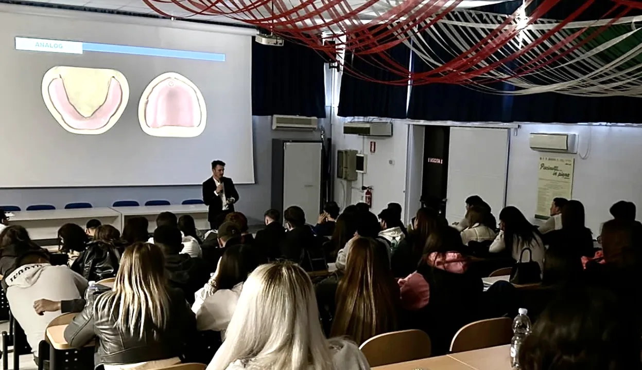 Conferencia: de lo analógico a lo digital — Italia
